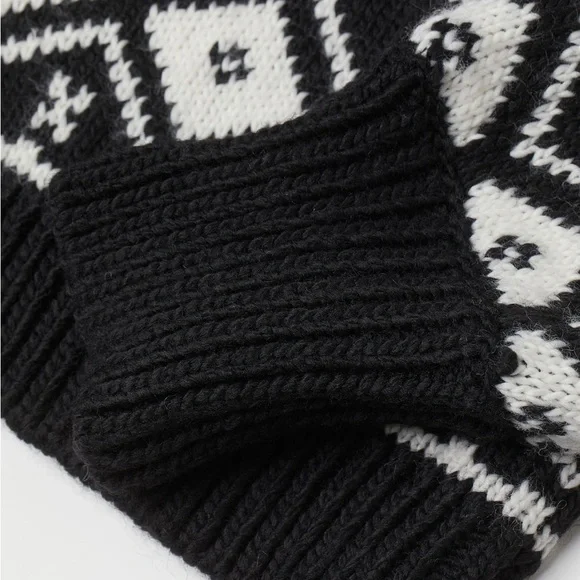 H&M x DISNEY NWT MICKEY MOUSE MOCK NECK SWEATER size S - Picture 3 of 10